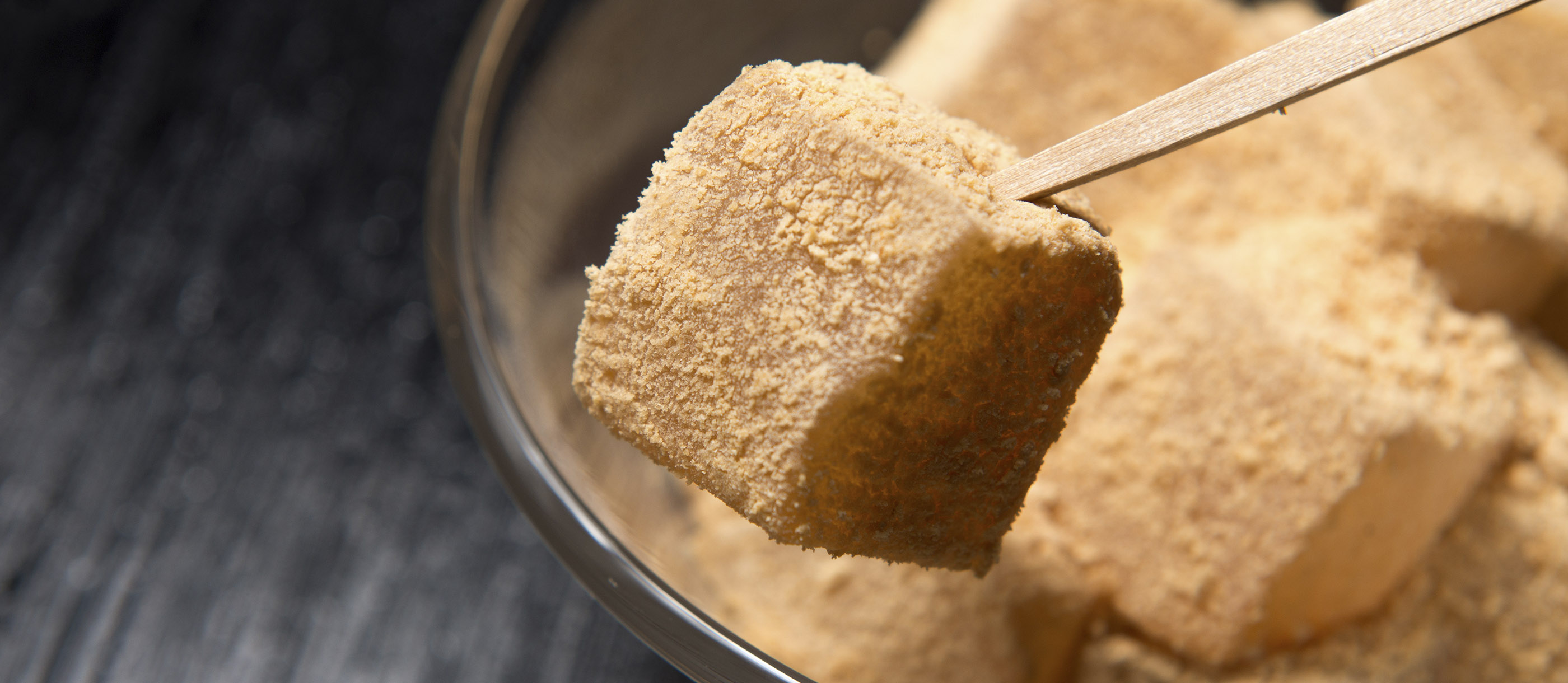 Warabimochi | Traditional Dessert From Kansai Region, Japan