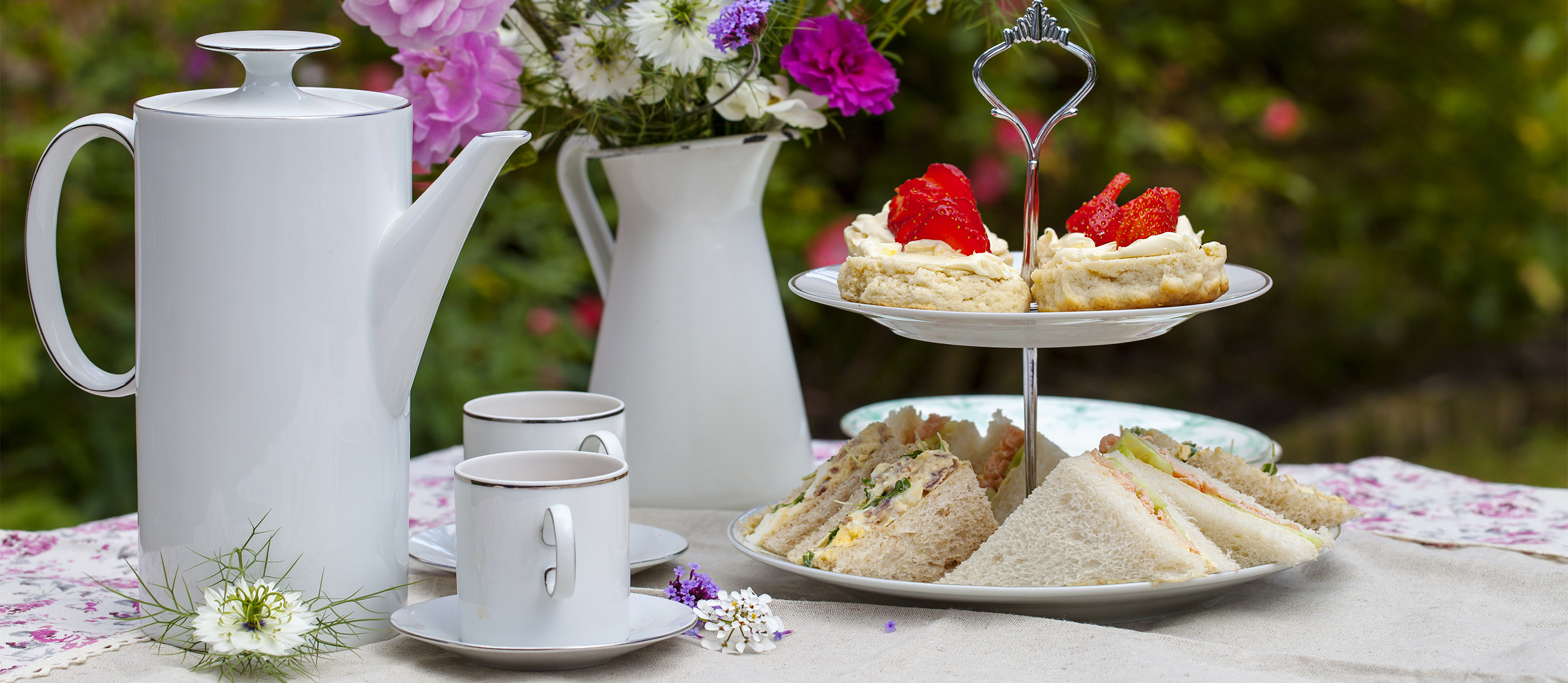 Afternoon Tea (Five O'Clock Tea) Disvover 5 Types of Afternoon Tea