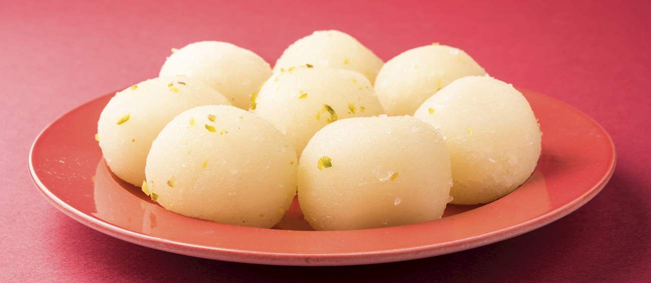 Rasgulla | Traditional Dessert From West Bengal, India