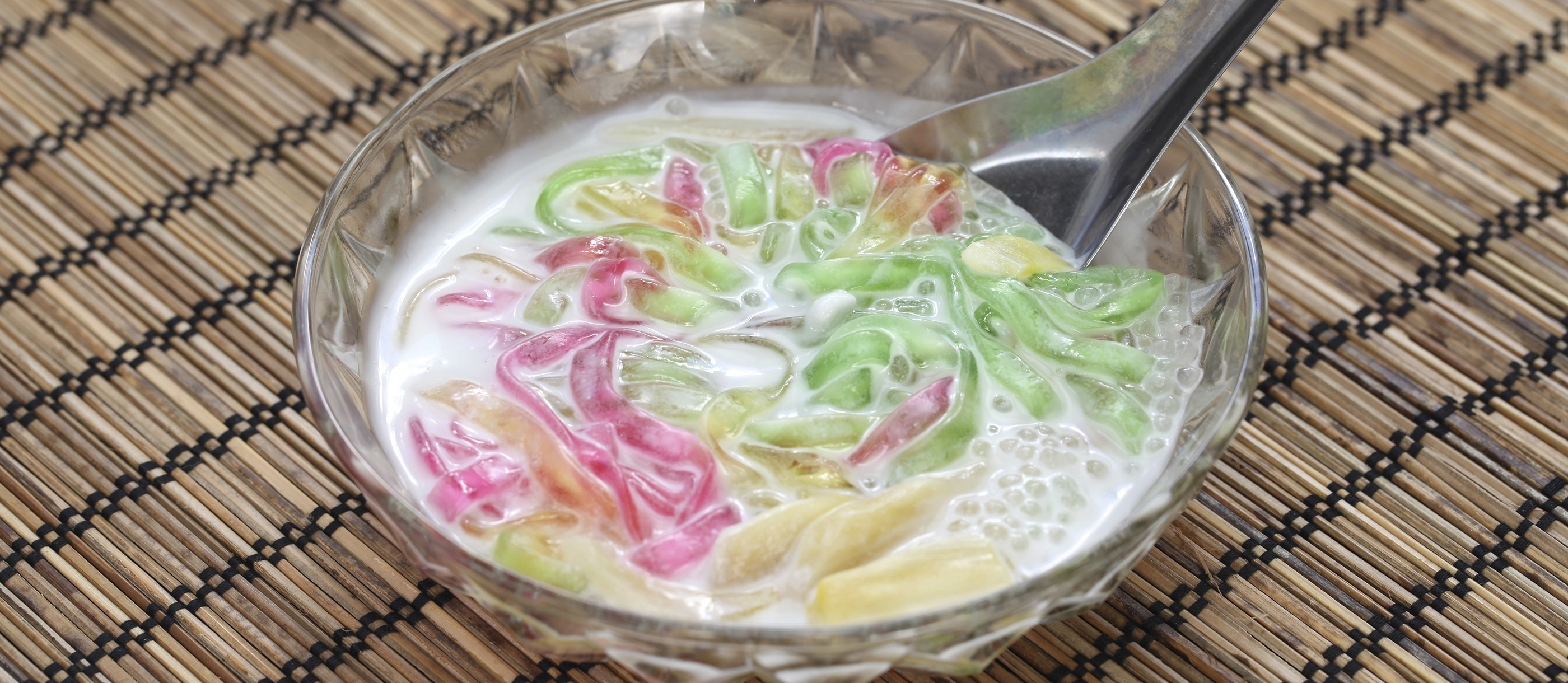10 Most Popular Thai Desserts - TasteAtlas