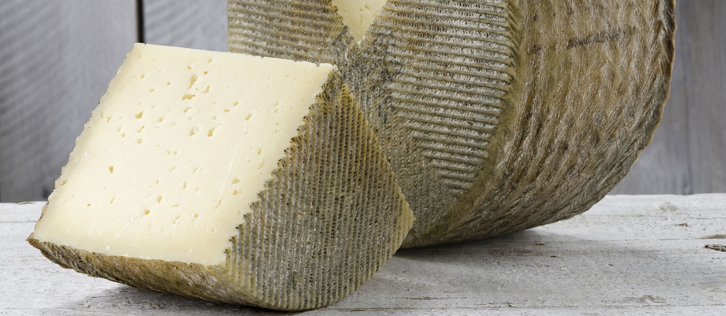 Queso Manchego | Local Cheese From Castilla-La Mancha, Spain, image size:2500x1089