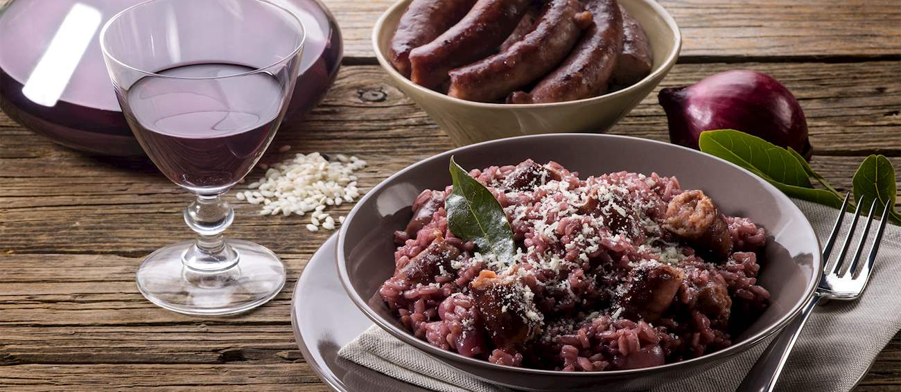 Risotto al Vino Rosso | Traditional Rice Dish From Italy, Western Europe