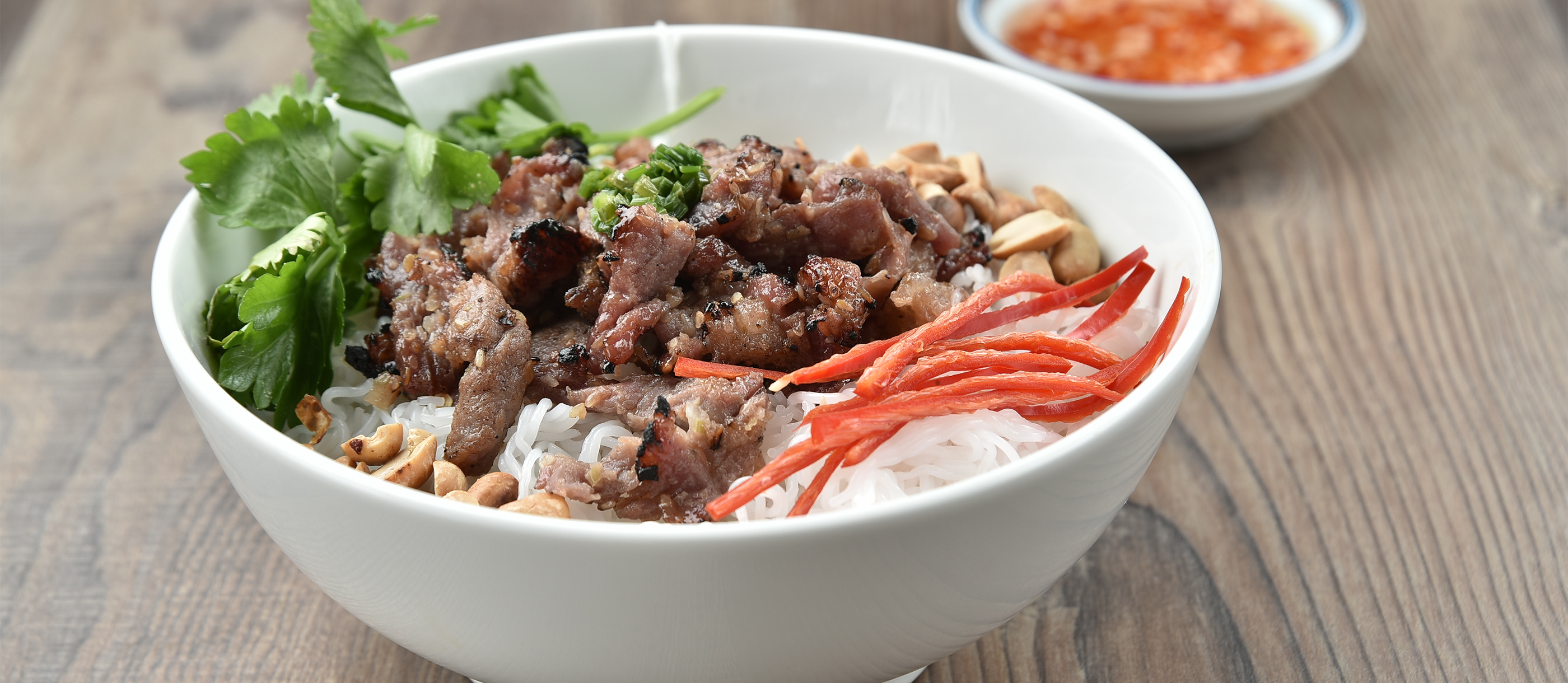 BÚN THỊT NƯỚNG GIÁ RẺ CHẤT LƯỢNG ĐẢM BẢO PHỤC VỤ TẬN TÂM