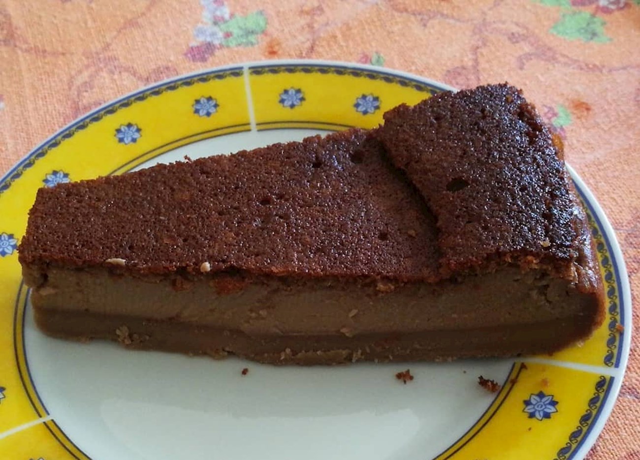 Crescionda | Traditional Chocolate Cake From Spoleto, Italy | TasteAtlas