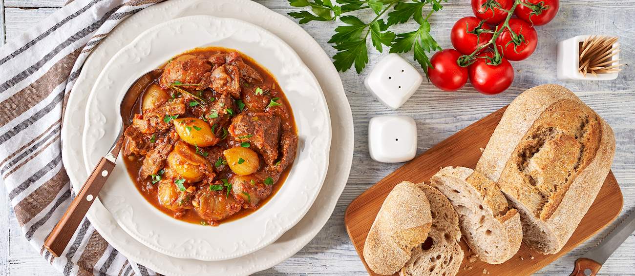 Kouneli Stifado | Traditional Stew From Skiathos, Greece