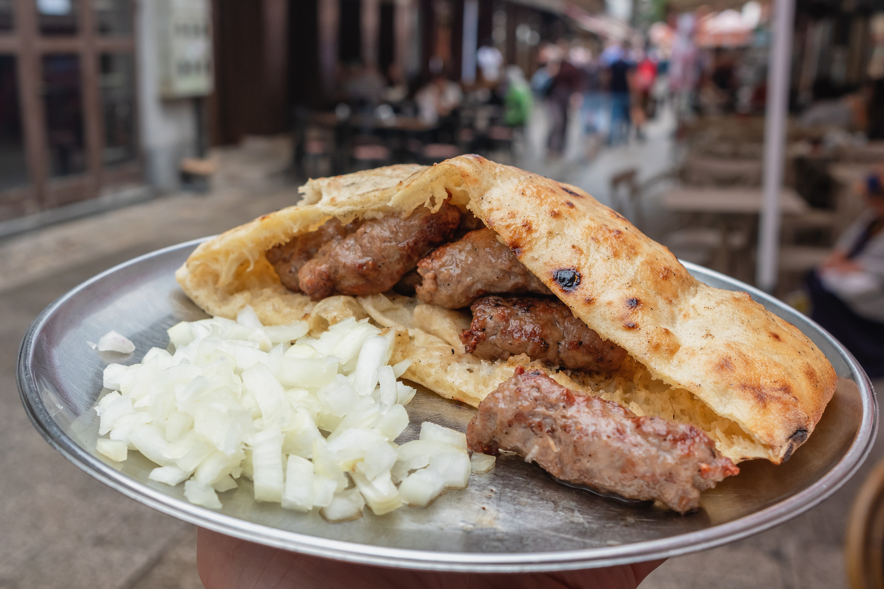 Sarajevski ćevapi, другая подача